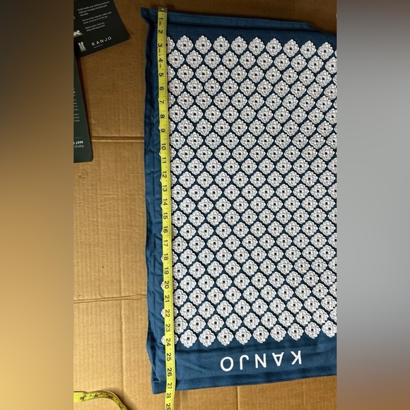 KANJO MEMORY FOAM ACUPRESSURE MAT PILLOW SET Back/Neck Relief, IN BAG
#1015243 - Picture 11 of 16